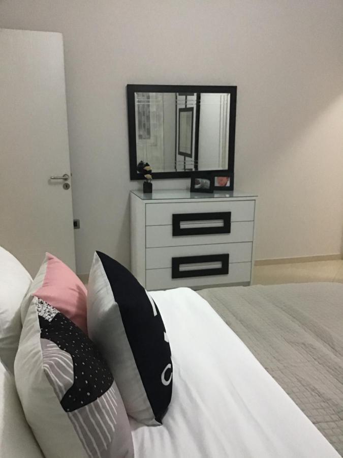 Orfeas Central Apartment Fier Kültér fotó